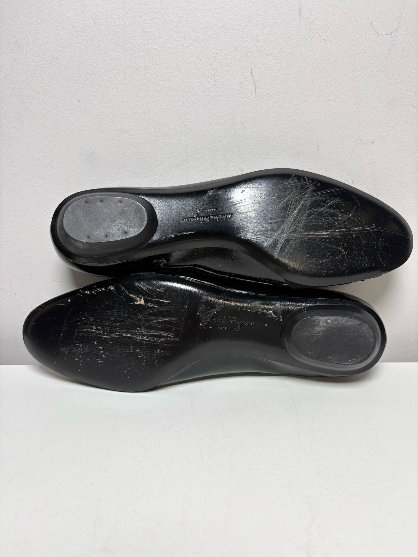 Women Shoe Size 7.5 Salvatore Ferragamo Black Patent Leather Calf Vintage Pre-Owned Crinoline Ballet Flats