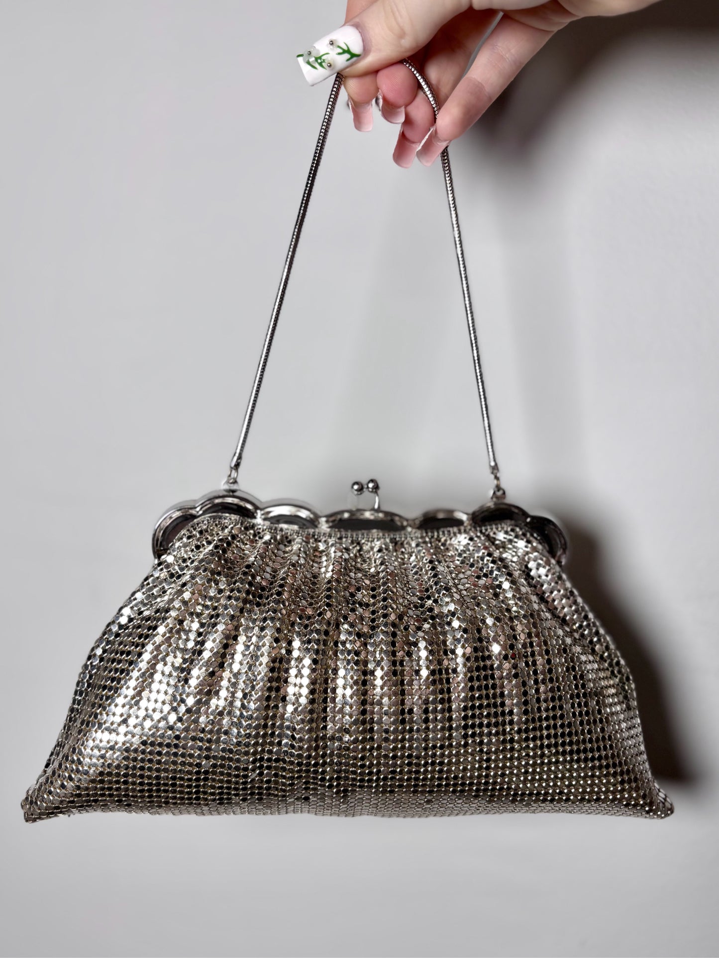 Metal Whiting & Davis Silver Vintage Evening Bag