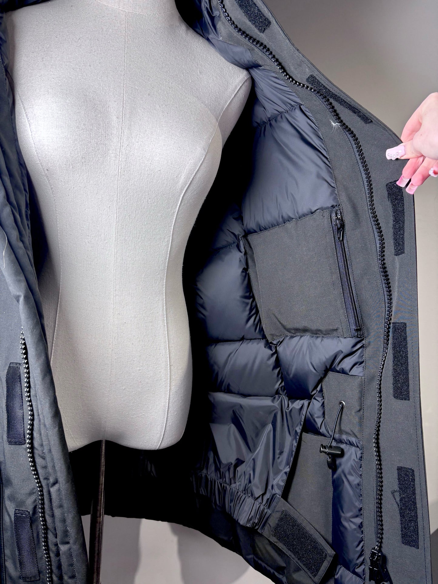 Canada Goose Black Polyester Blend Solid Men's M Jacket