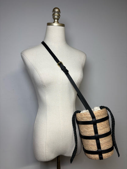Women's Altuzarra Small Watermill Beige Woven Straw Black Leather Pre-Owned Bucket Bag
