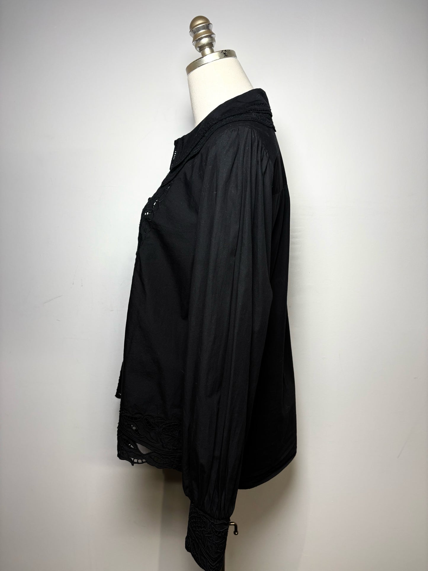 Women's Size M Farm Rio Black Eyelet Cotton Pre-Owned Puff Sleeve Blouse