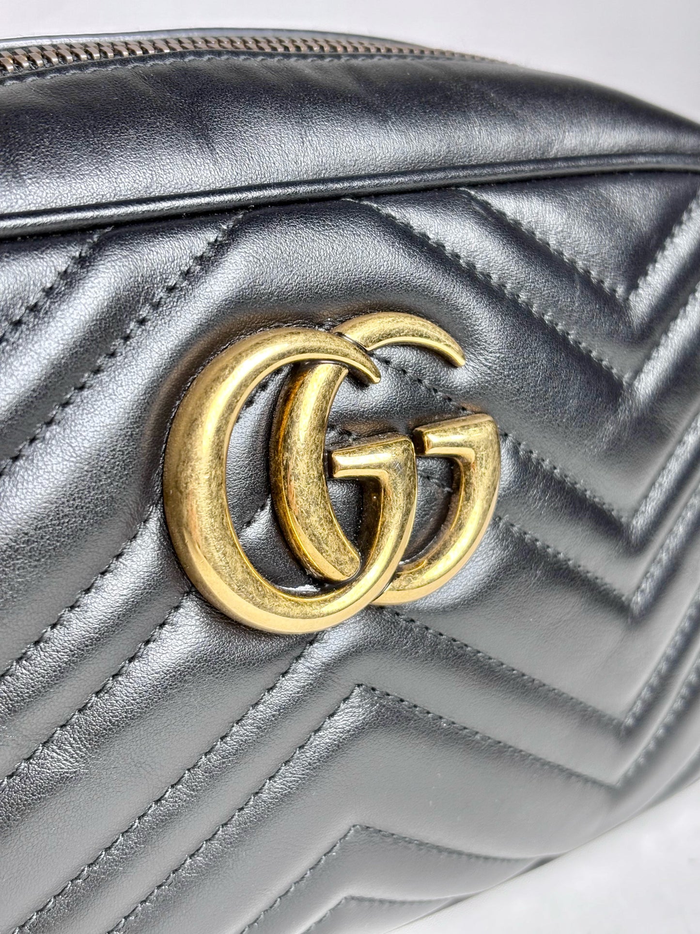 Gucci Marmont Camera Quilted Leather Pre-owned Black Nappa Small Purse Pre-owned