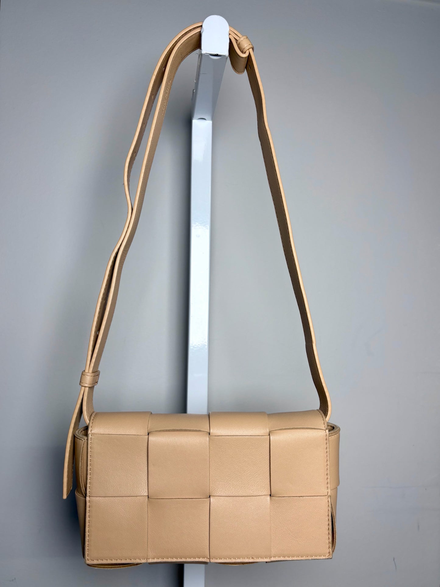 Bottega Veneta Mini Intrecciato Cassette Leather Pre-owned Almond Pre-owned