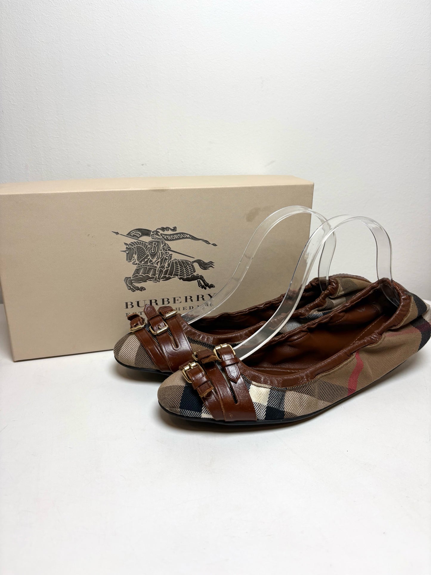 W Shoe Size 40 (10, US) Burberry multi brown Canvas, Leather Women's Flats