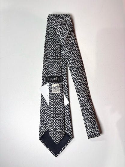 Hermes Black & White 100% Silk Leaves Men's Tie