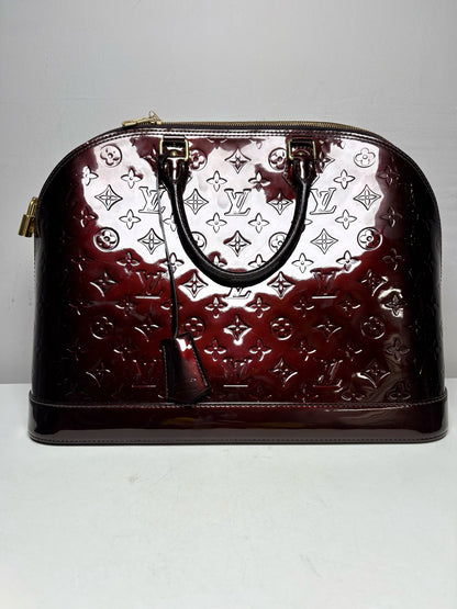 Women's Louis Vuitton Alma GM Rouge Monogram Vernis Leather 2011 Authentic Pre-Owned Bag