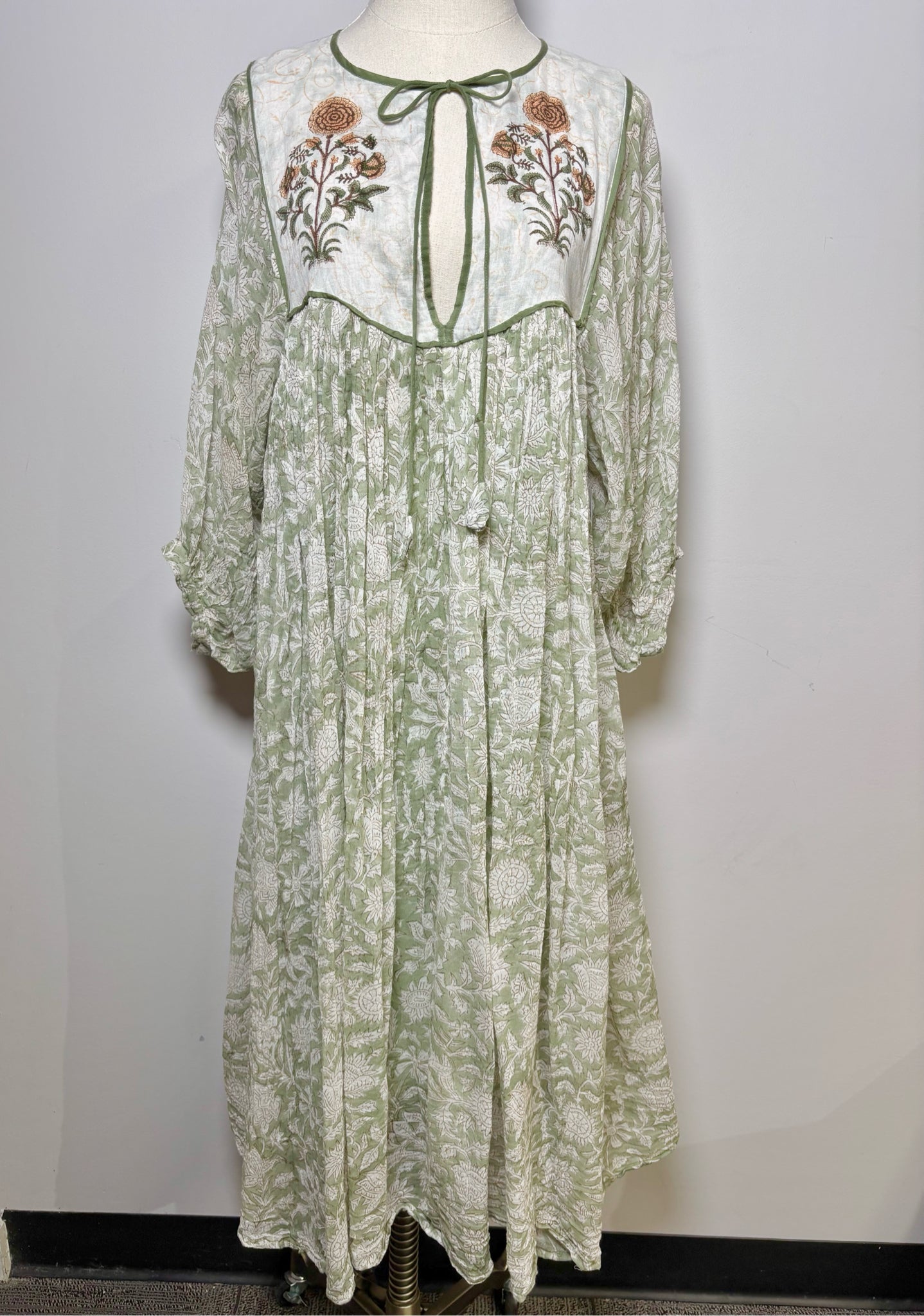 Women Size L Daughters of India Green Printed Floral Cotton Embroider Midi Dress