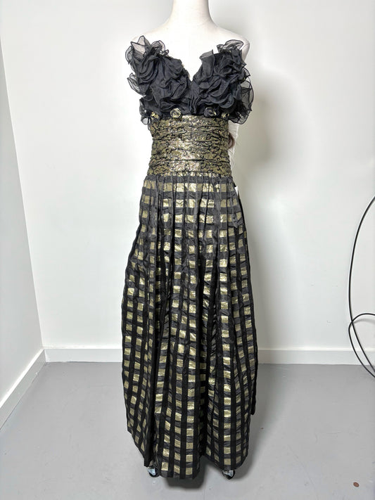 Women Size 6 Eugene Alexander Gold, black, white Squares Vintage Gown