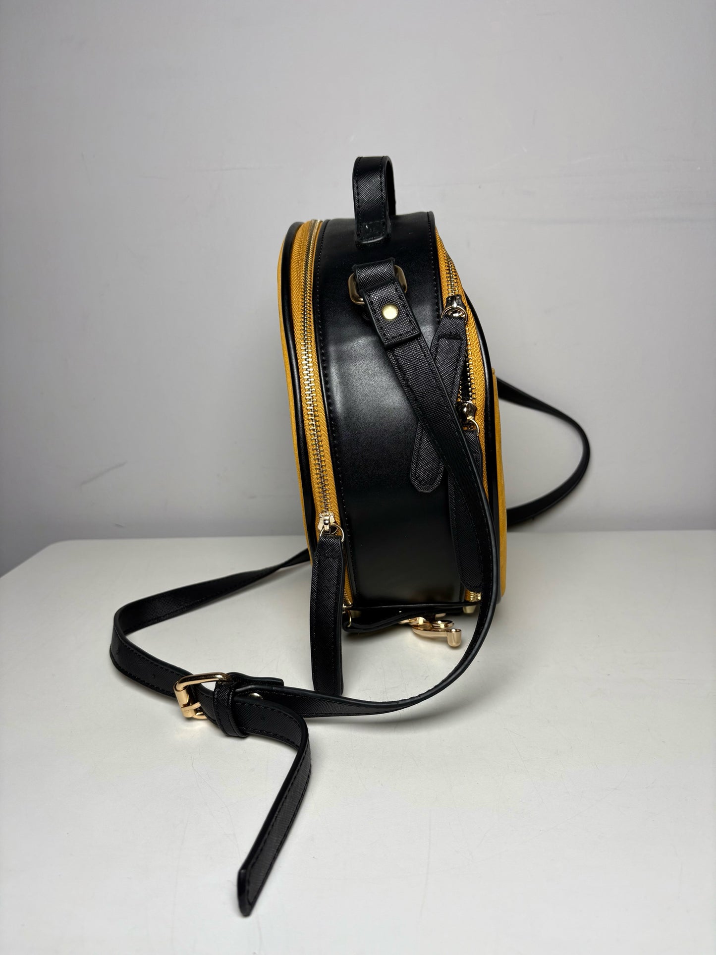 Ollie Quinn Suede Leather Pre-owned Black, Yellow Small Purse
