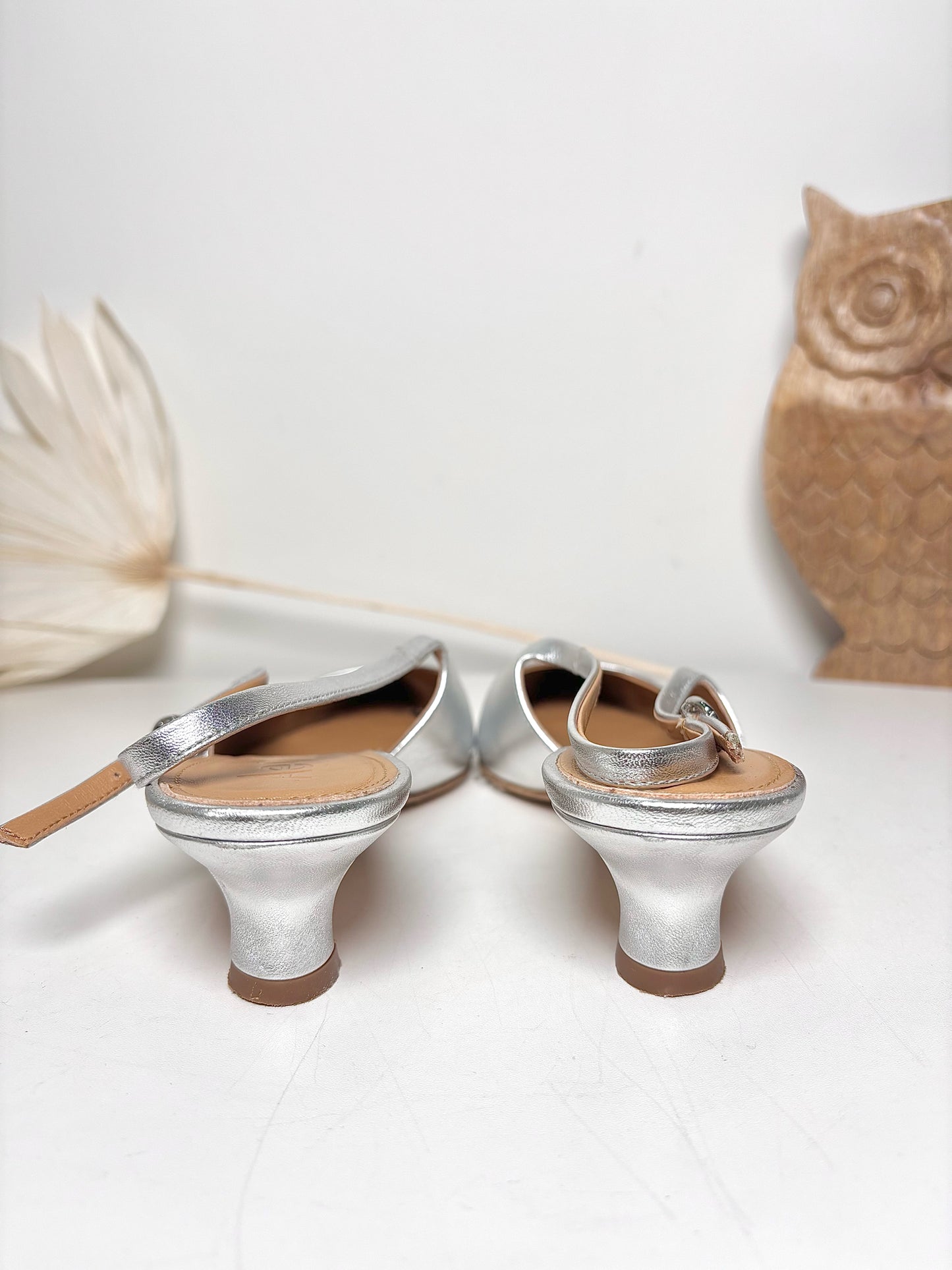 W Shoe Size 39.5 (8.5/9 US) Aeyde Metallic Silver Leather Cowhide NWOT Pump