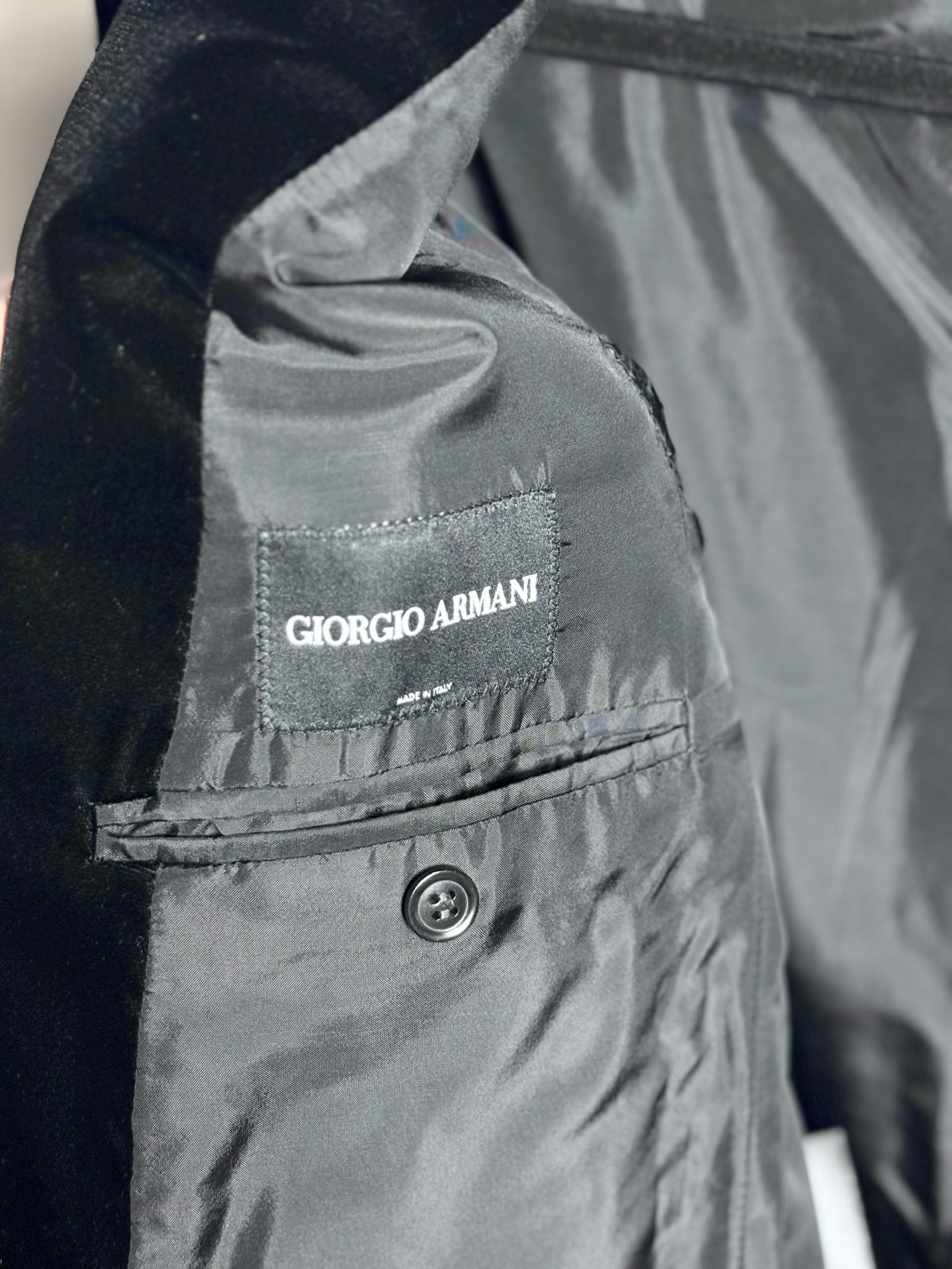 Giorgio Armani Black Men's Velveteen Special Occasion Blazer