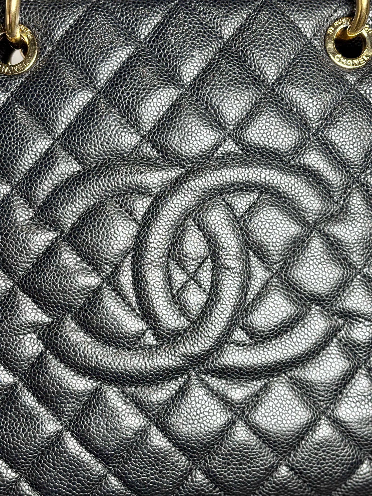 Women's Chanel Grand Shopping Tote XL Pre-owned Black Caviar Leather Large Purse
