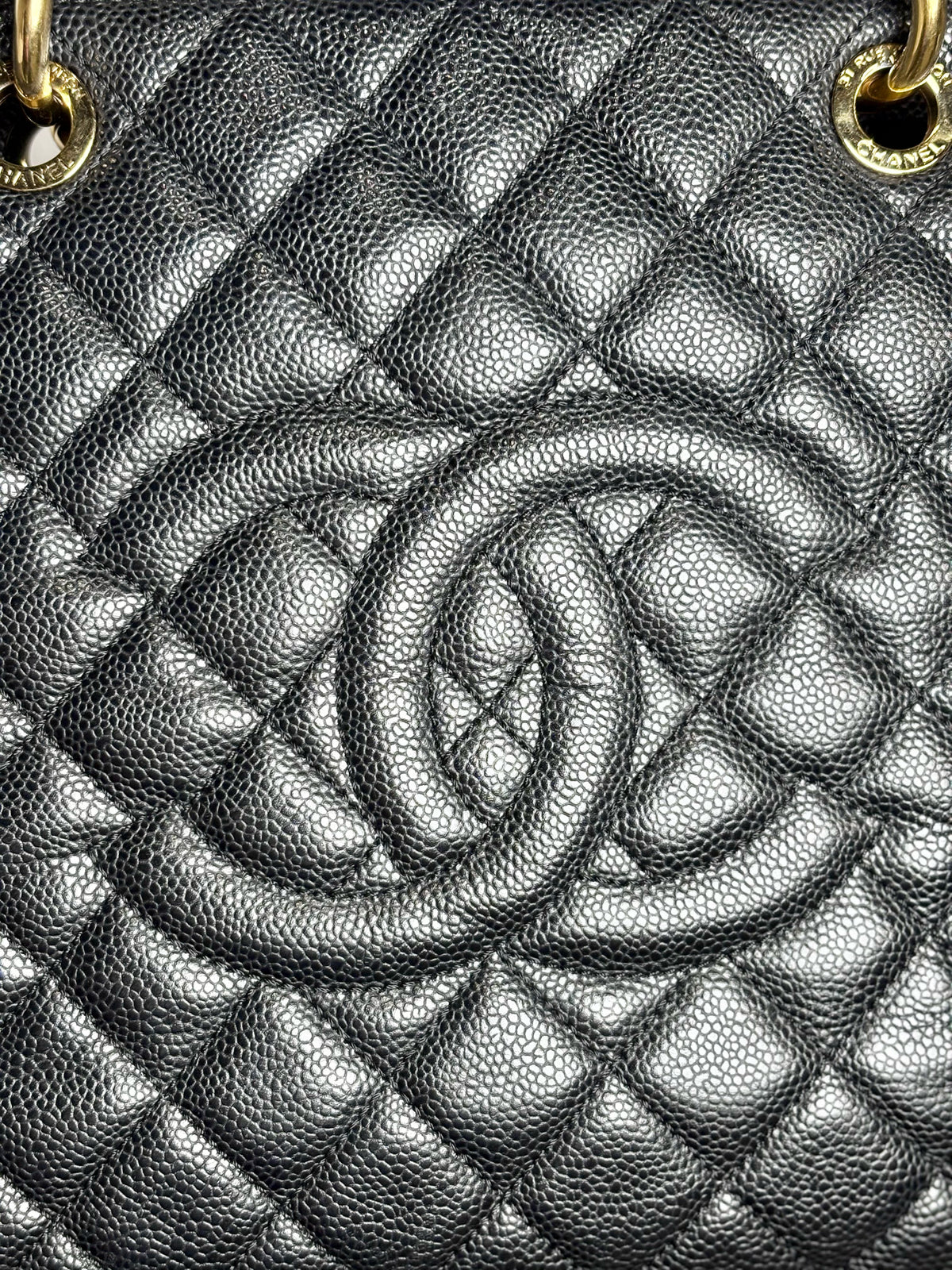 Chanel Extra Large GST Caviar Leather Black Quilted 16" Wide Pre-owned Tote