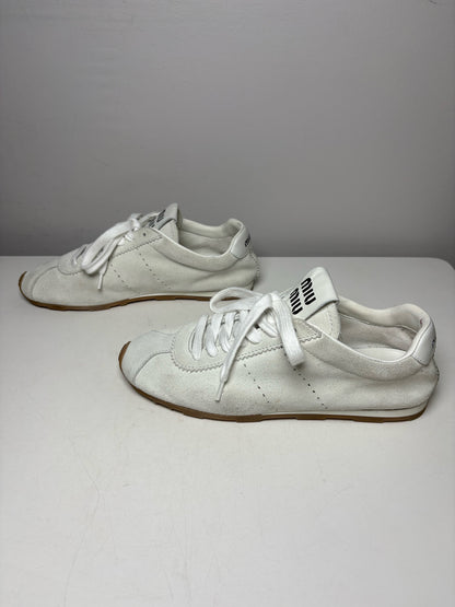 Women's Size 39 (US 9) Miu Miu Plume White Suede Pre-Owned Sneakers