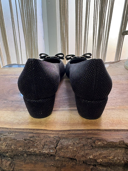 W Shoe Size 8.5 Salvatore Ferragamo Black Glitter Leather Bow Pumps