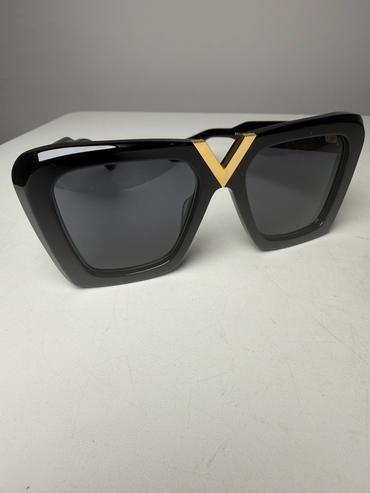 Valentino Garavani V Gold II Sunglasses Women's Pre-owned Black Acetate