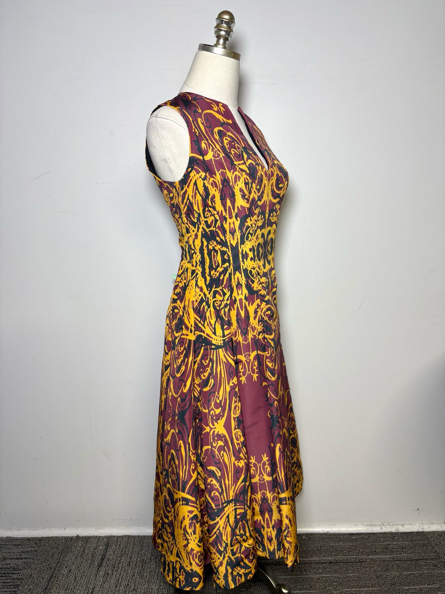 Women Size 4 Wes Gordon Gold, Burgundy, Black Print 100% Silk Pre-owned Dress