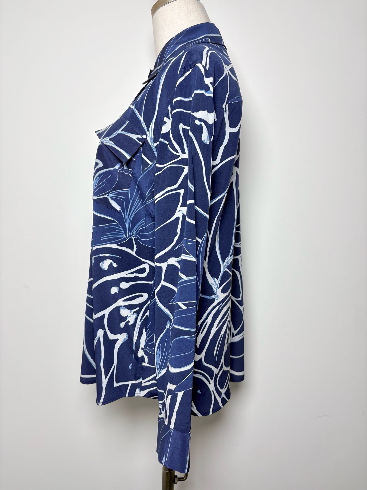 Women Size S Lafayette 148 Blue, White Print Pure Silk Shirt