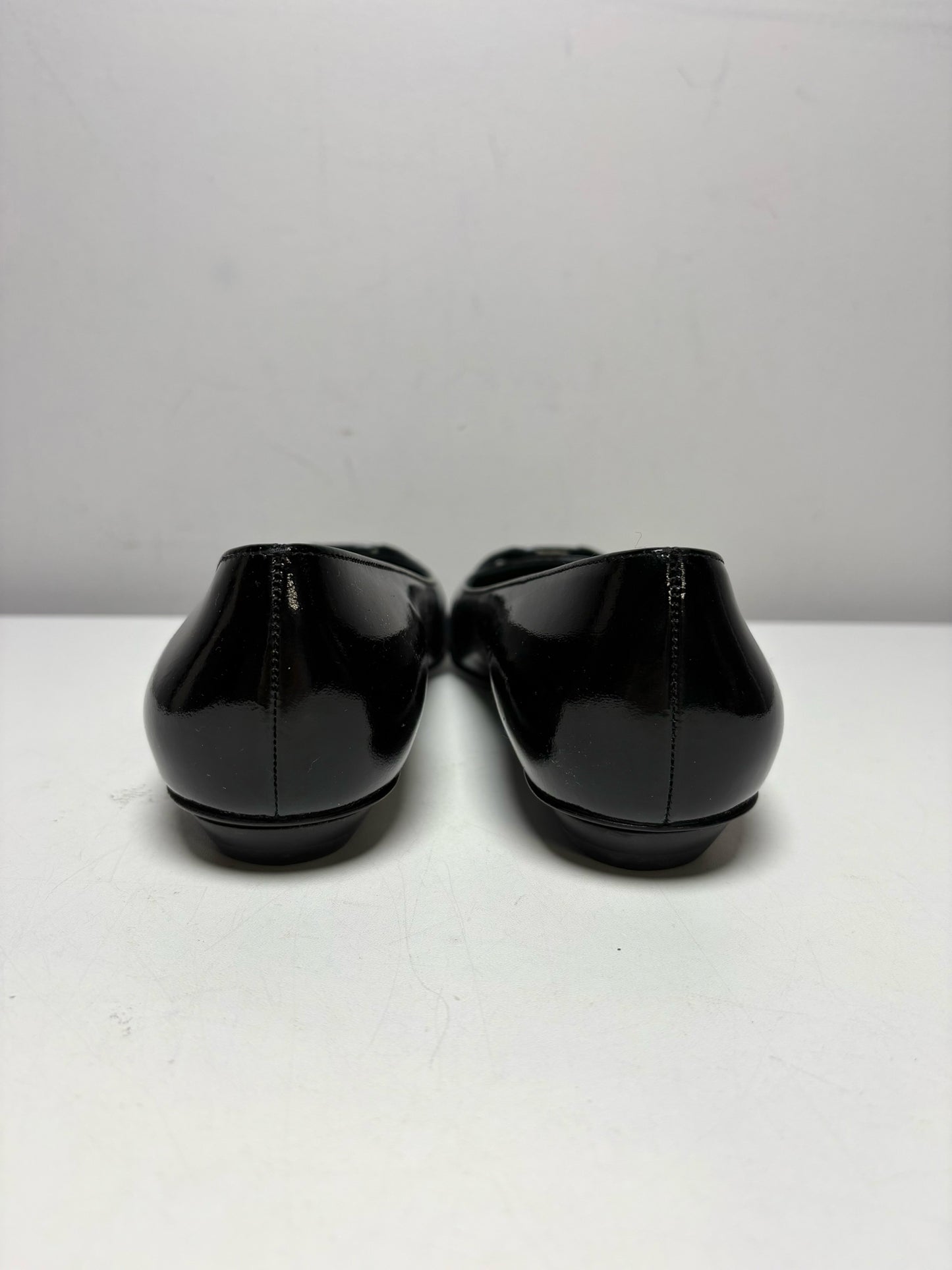 Women Shoe Size 7.5 Salvatore Ferragamo Black Patent Leather Calf Vintage Pre-Owned Crinoline Ballet Flats