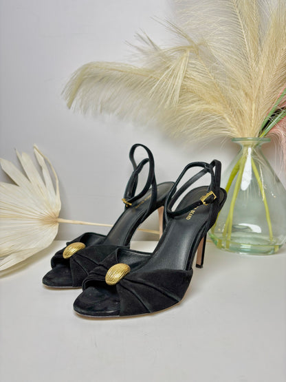 W Shoe Size 8.5 Veronica Beard Black Suede Heels