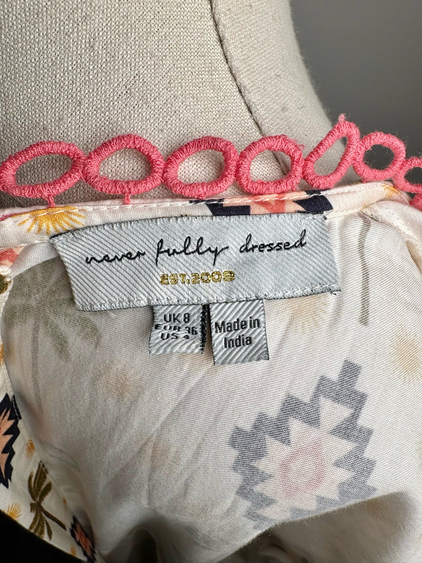Women Size 4 Never Fully Dressed Off-white Print 100% Cotton Pre-owned Dress
