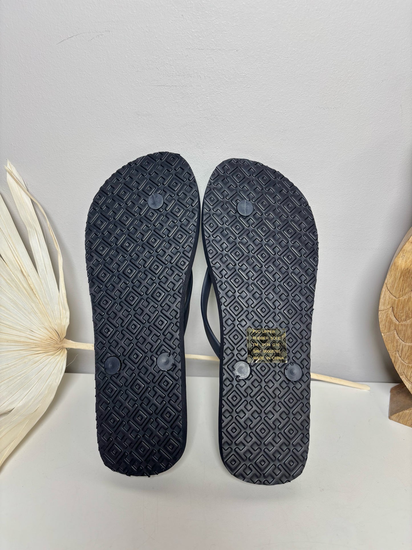 W Shoe Size 7 Tory Burch Navy Rubber Flip Flops