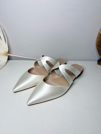 W Shoe Size 8 Stuart Weitzman Cream Satin Flats