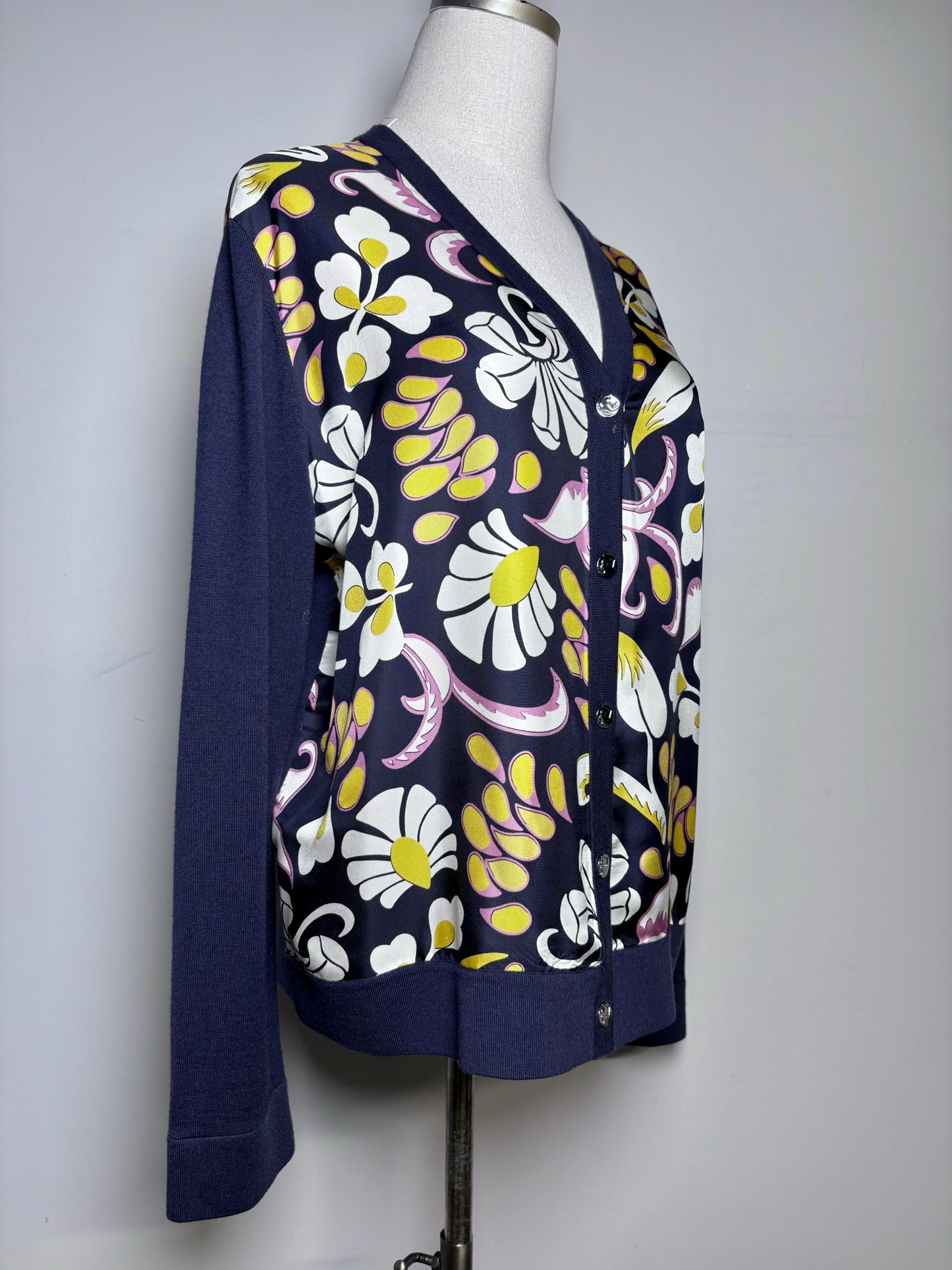Women Size XL Tory Burch Navy,yellow,white & purple Floral Abstract Cardigan