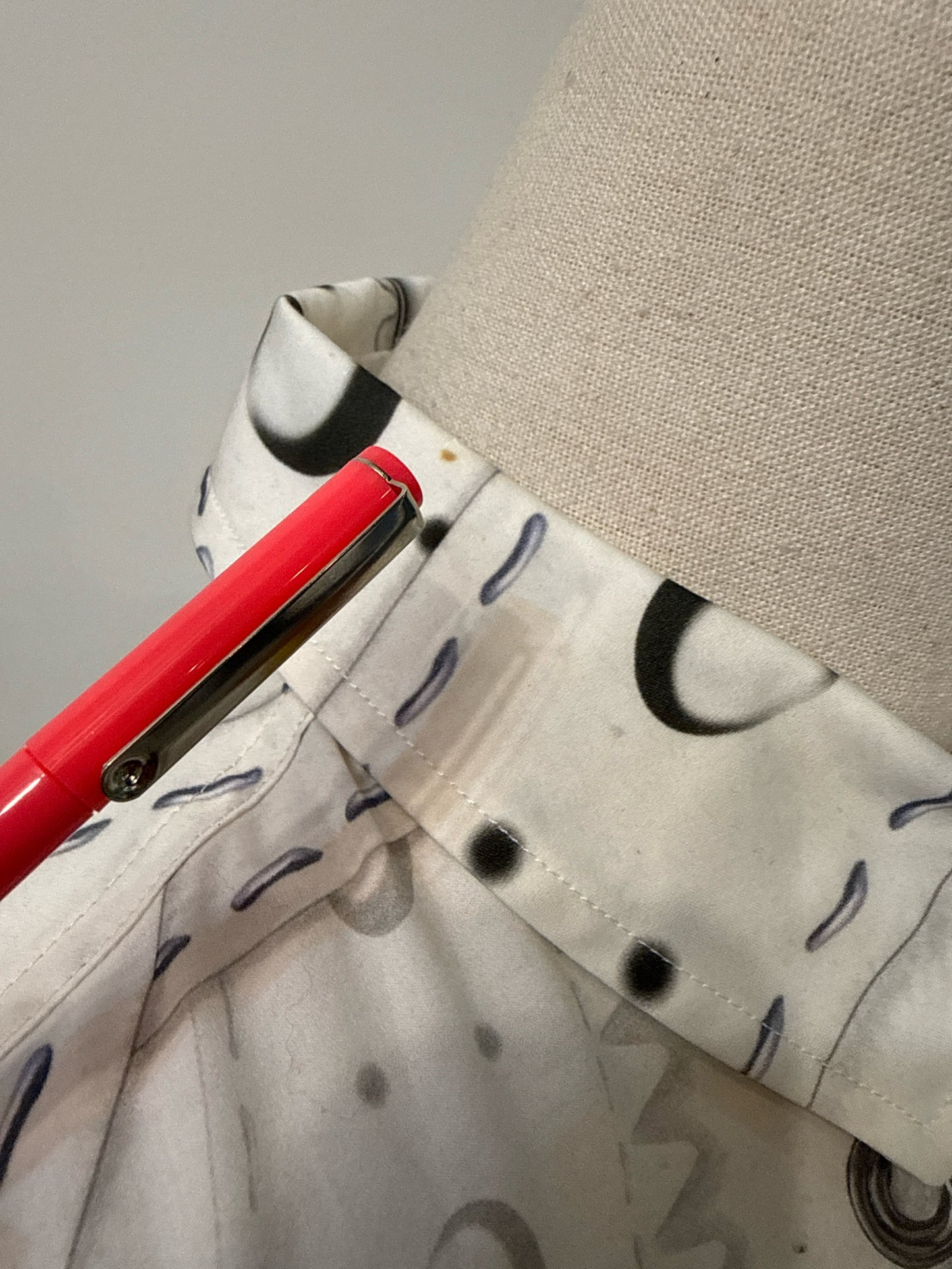 Mary Katrantzou White Cotton Button-Down Shirt with Painted Print | Pre-owned