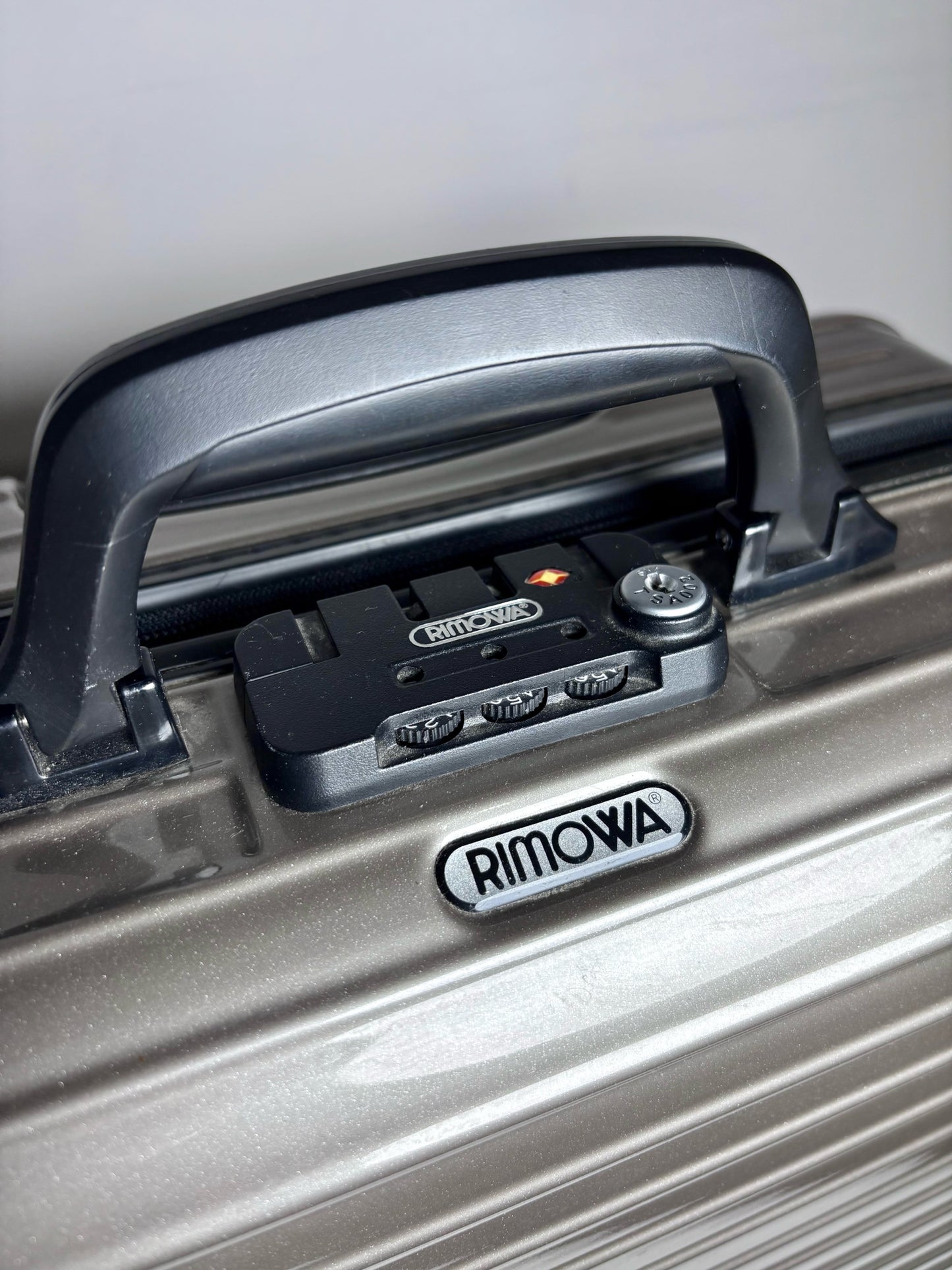 Rimowa Salsa 15" Taupe Sleeve Collection Suitcase Pre-owned