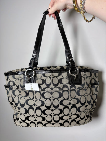 Coach Gallery Signature Monogram F19249 Canvas, Leather Pre-owned Purse