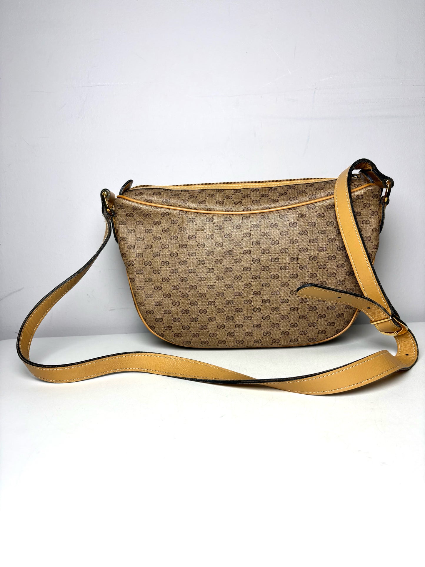 Gucci Monogram Vintage Coated Canvas Pre-owned Beige, Tan Small Purse