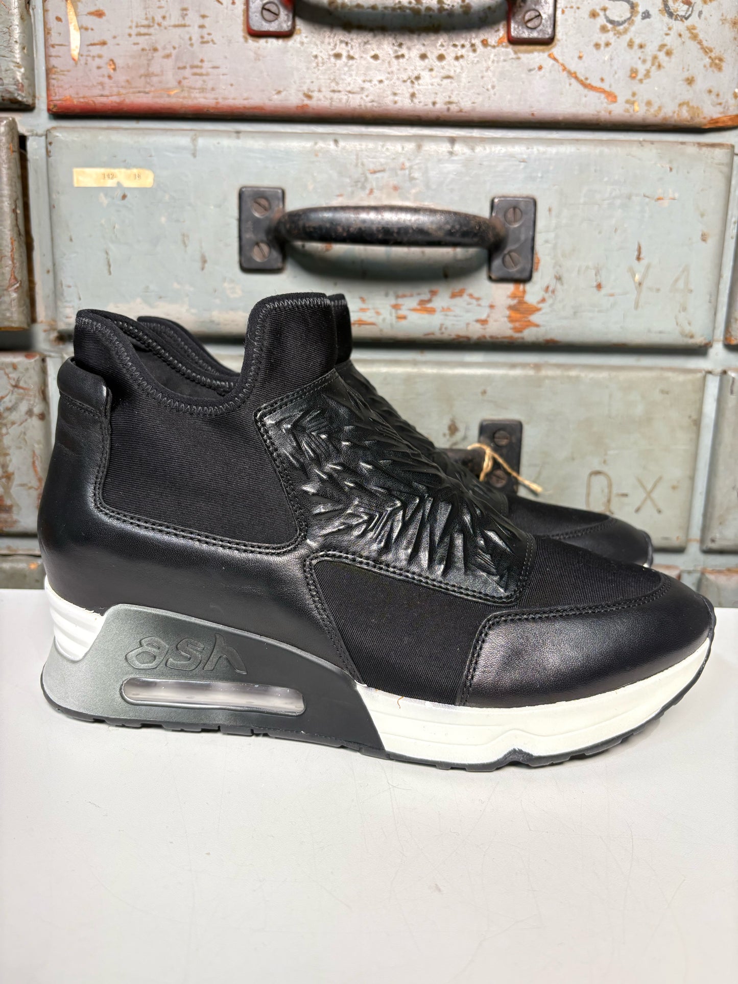 W Shoe Size 39 ASH Black Sneakers