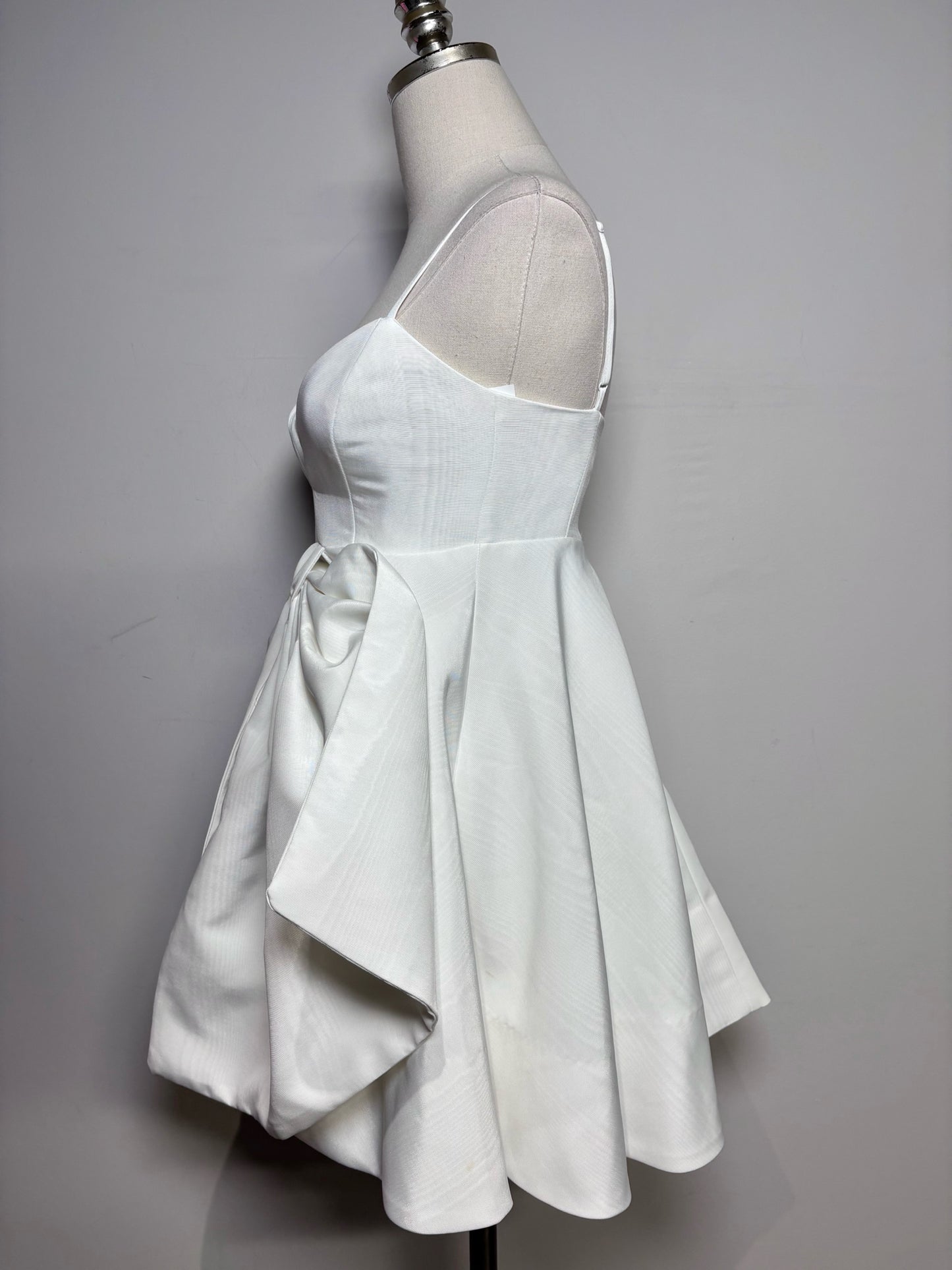 Women Size 2 Bardot White Solid Polyester Women's NWT Dress