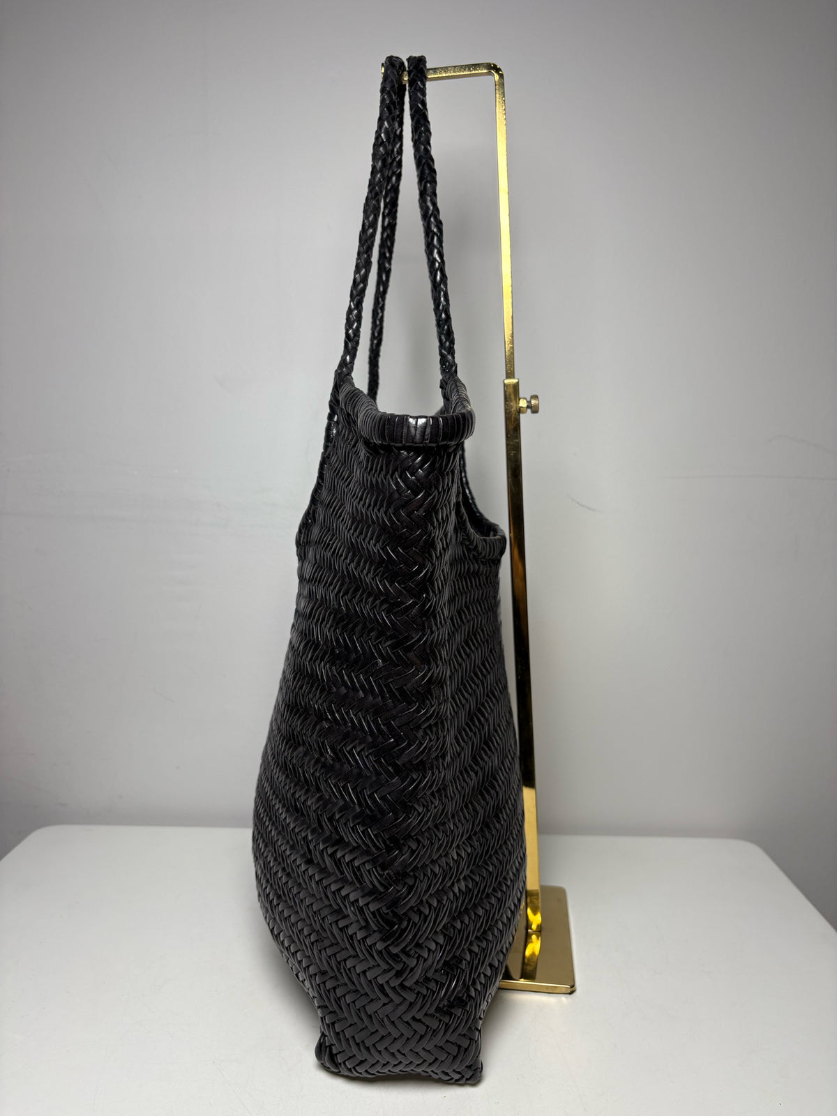 Women's Dragon Diffusion Black Handwoven Leather NS Diagonal Pre-Owned Basket Tote Bag