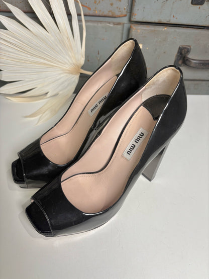 W Shoe Size 37.5 (7 US) Miu Miu Black Leather Patent Heels
