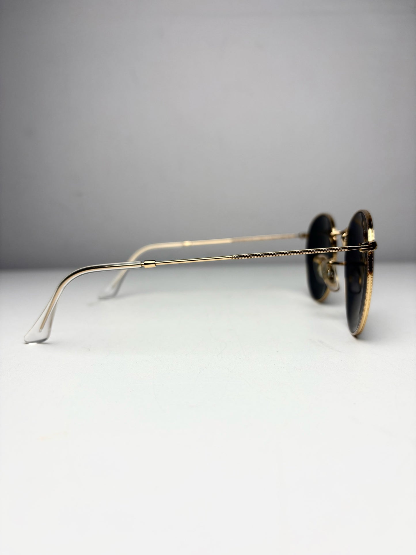Women's Ray-Ban RB3447 Round Metal Gold Polarized Pre-Owned Sunglasses