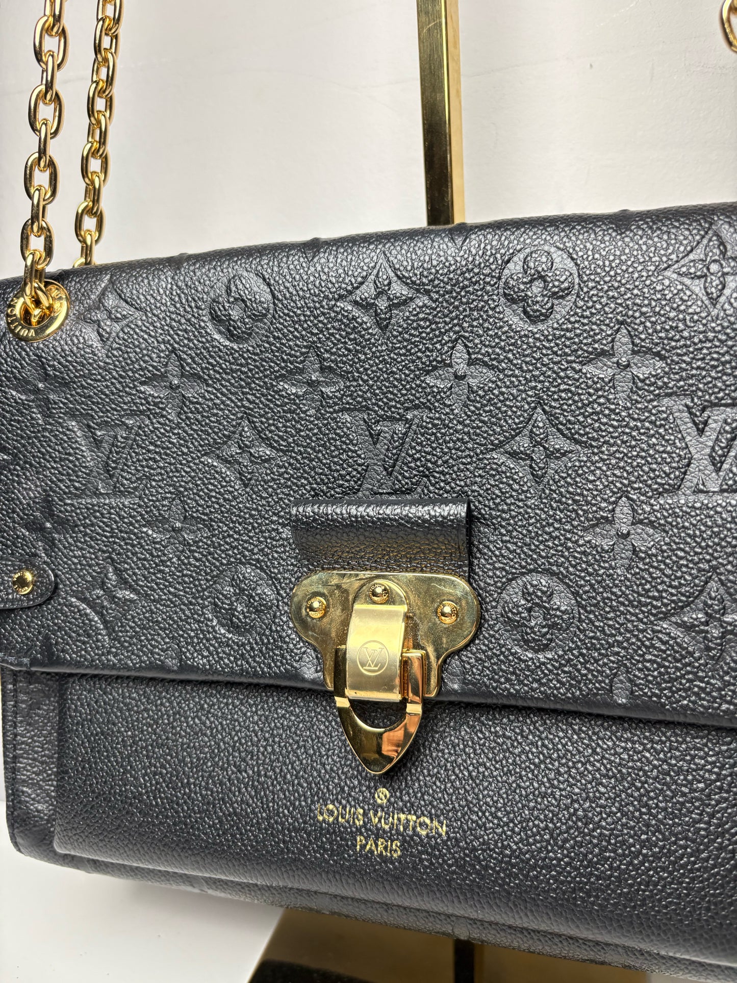 Women's Authentic Louis Vuitton Vavin PM Black Monogram Empreinte Leather Pre-Owned Small Purse