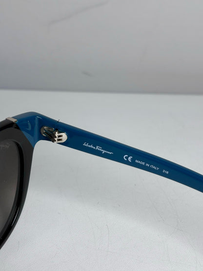Salvatore Ferragamo Cat Eye Butterfly Pre-owned Black, Teal Sunglasses