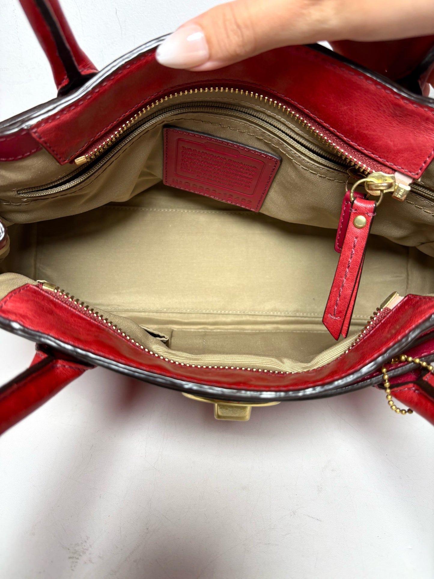 Women's Coach #12482 Hampton Madeline Red Vintage Pre-Owned Purse