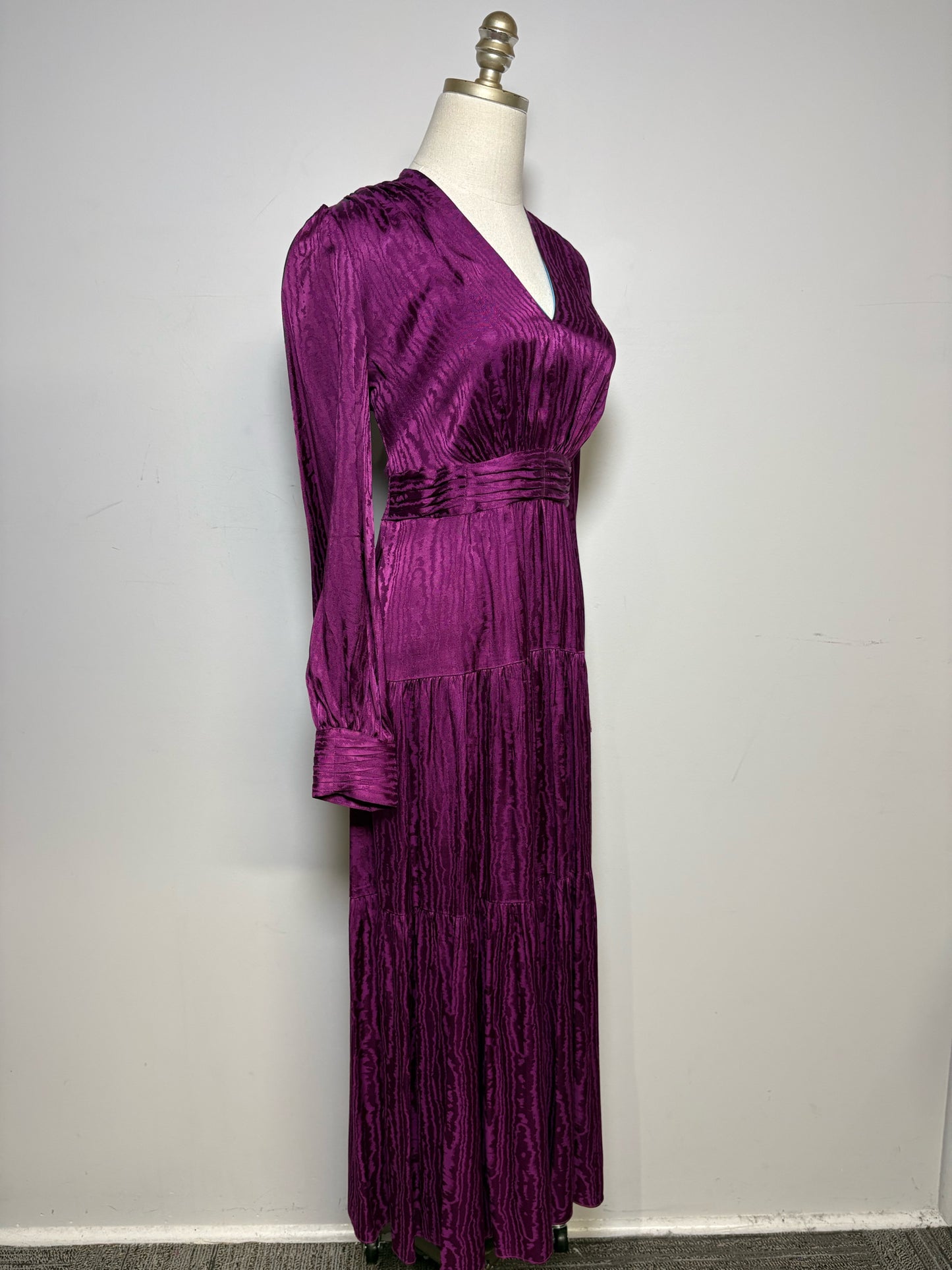Women Size 10 (L) Diane von Furstenberg Purple Shiny Pre-Owned Tiered Maxi Dress