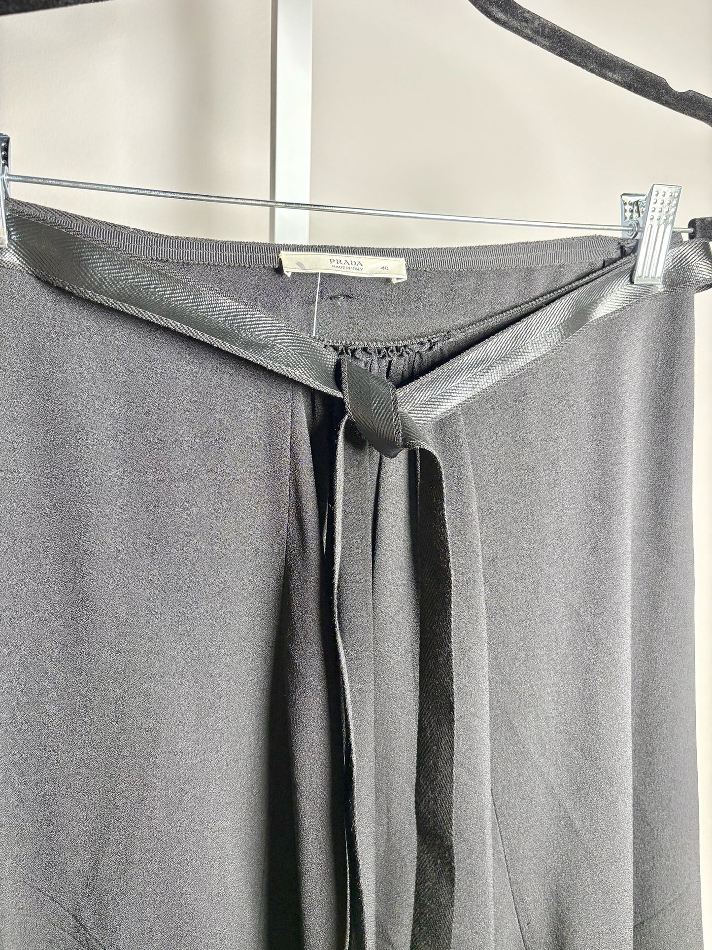 Women Size 42 ( 6 US) Prada Black A-line Flowy Skirt
