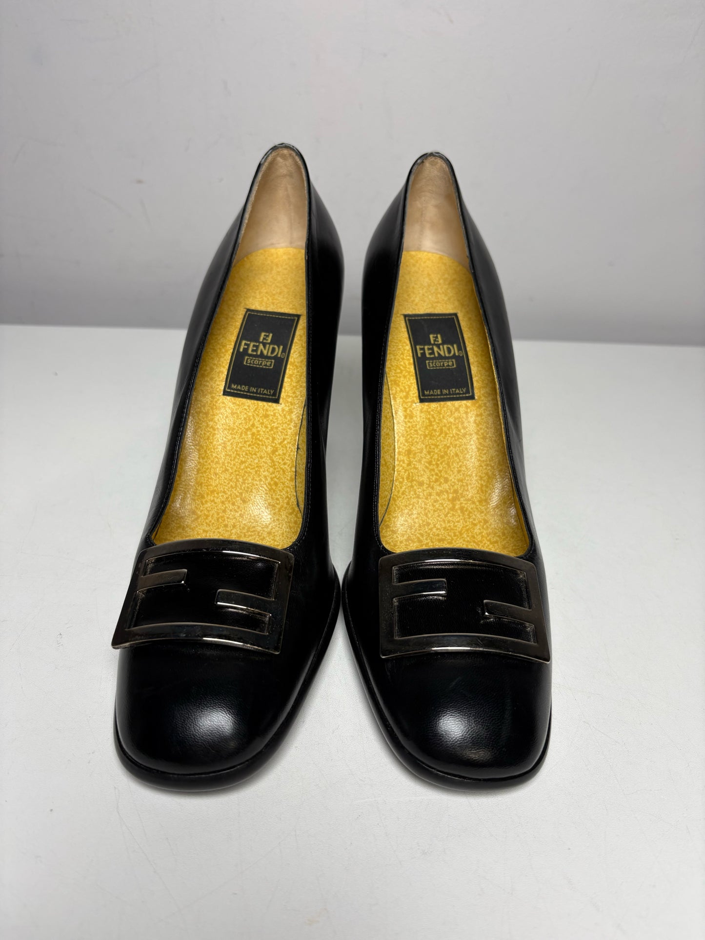 Women's Shoe Size 7.5 Fendi Black Leather Vintage Authentic Pre-Owned Heels