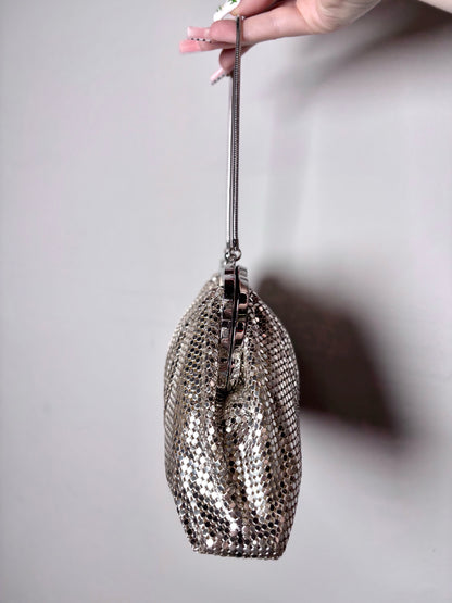 Metal Whiting & Davis Silver Vintage Evening Bag