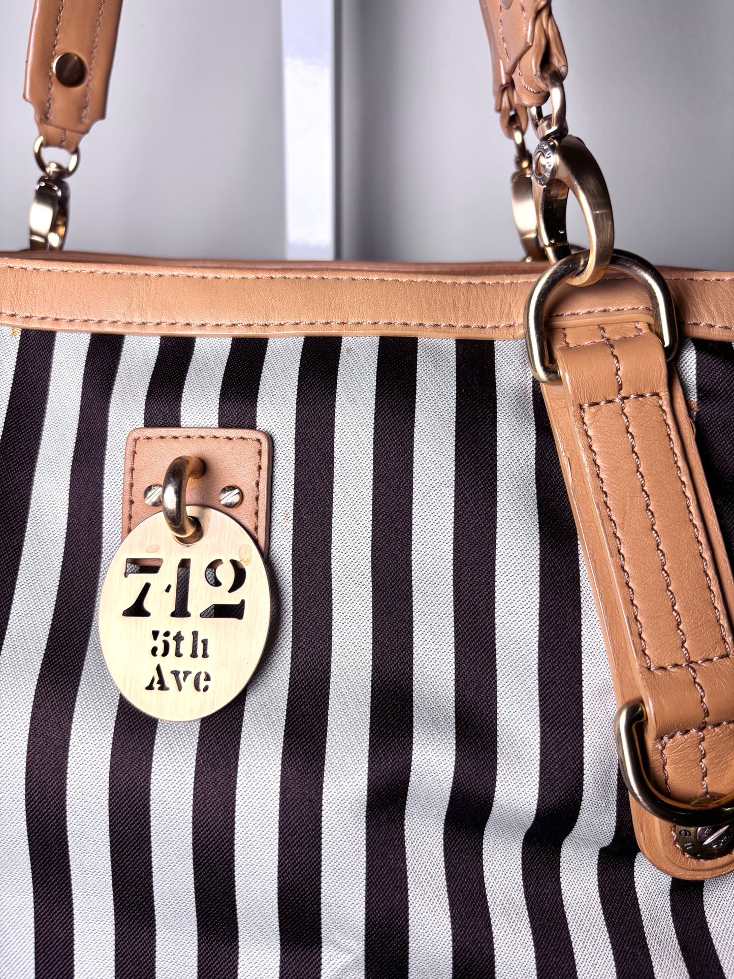 Henri Bendel Signature Centennial Strip 712 5th Ave Tote Pre-owned Purse