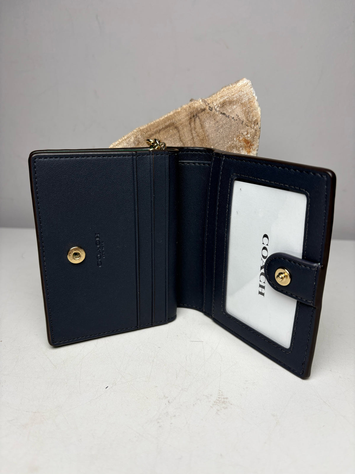 Women's Coach Emerald Jade Croc-Embossed Leather NWT Pre-Owned Bi-Fold Wallet