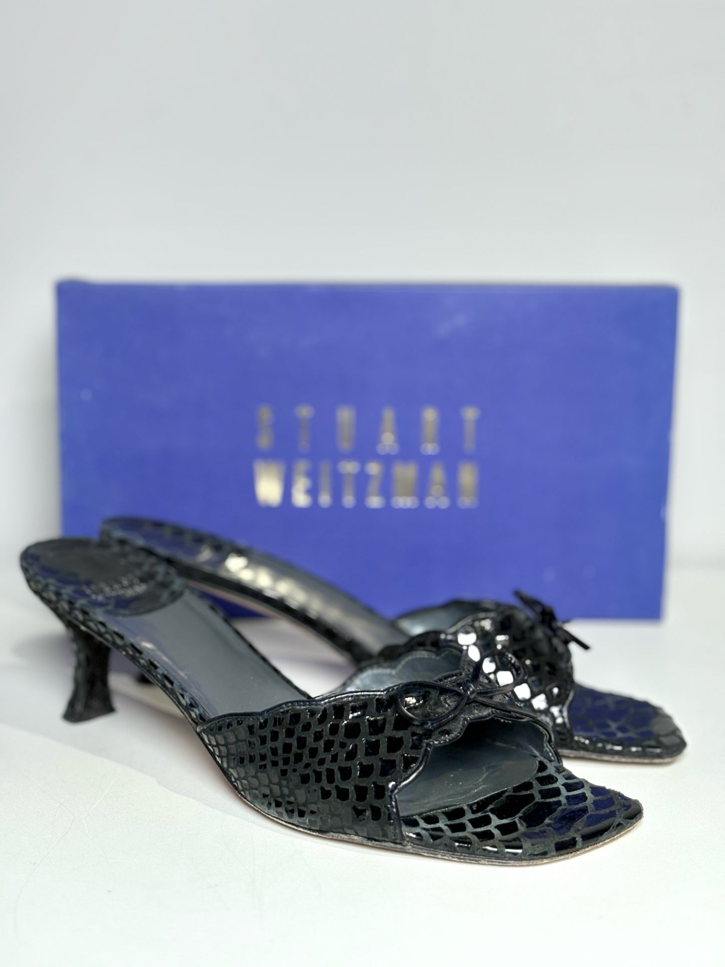 W Shoe Size 9 Stuart Weitzman Black Leather Snake Skin Heels