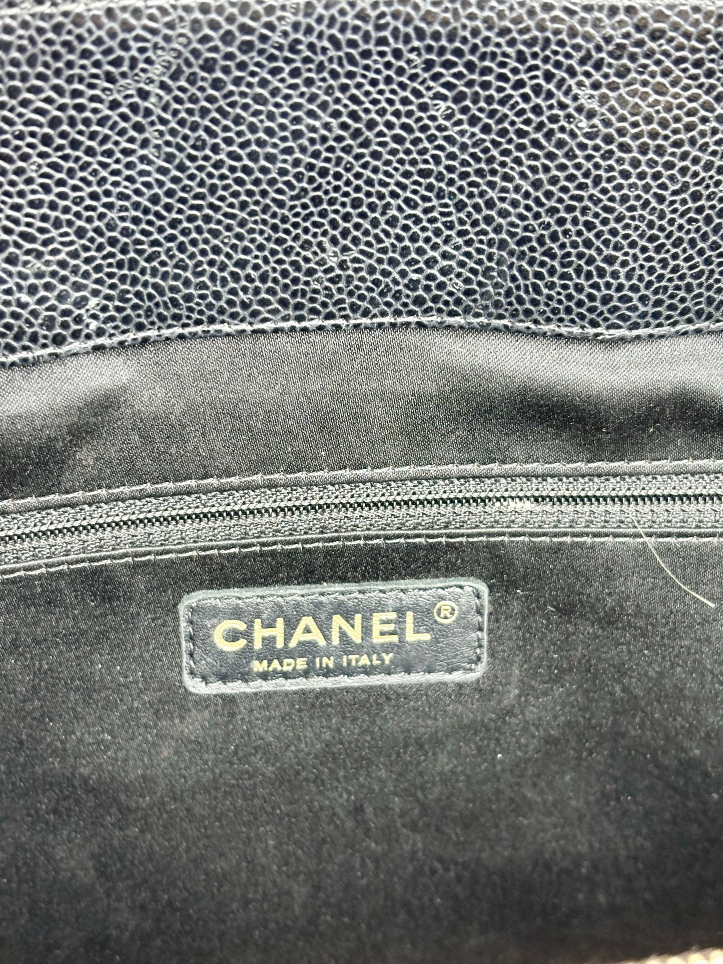 Women's Chanel Grand Shopping Tote XL Pre-owned Black Caviar Leather Large Purse