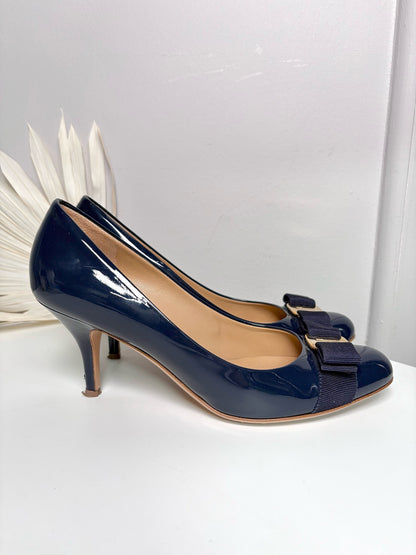 W Shoe Size 7.5 Salvatore Ferragamo Carla Blue Patent Leather Heels