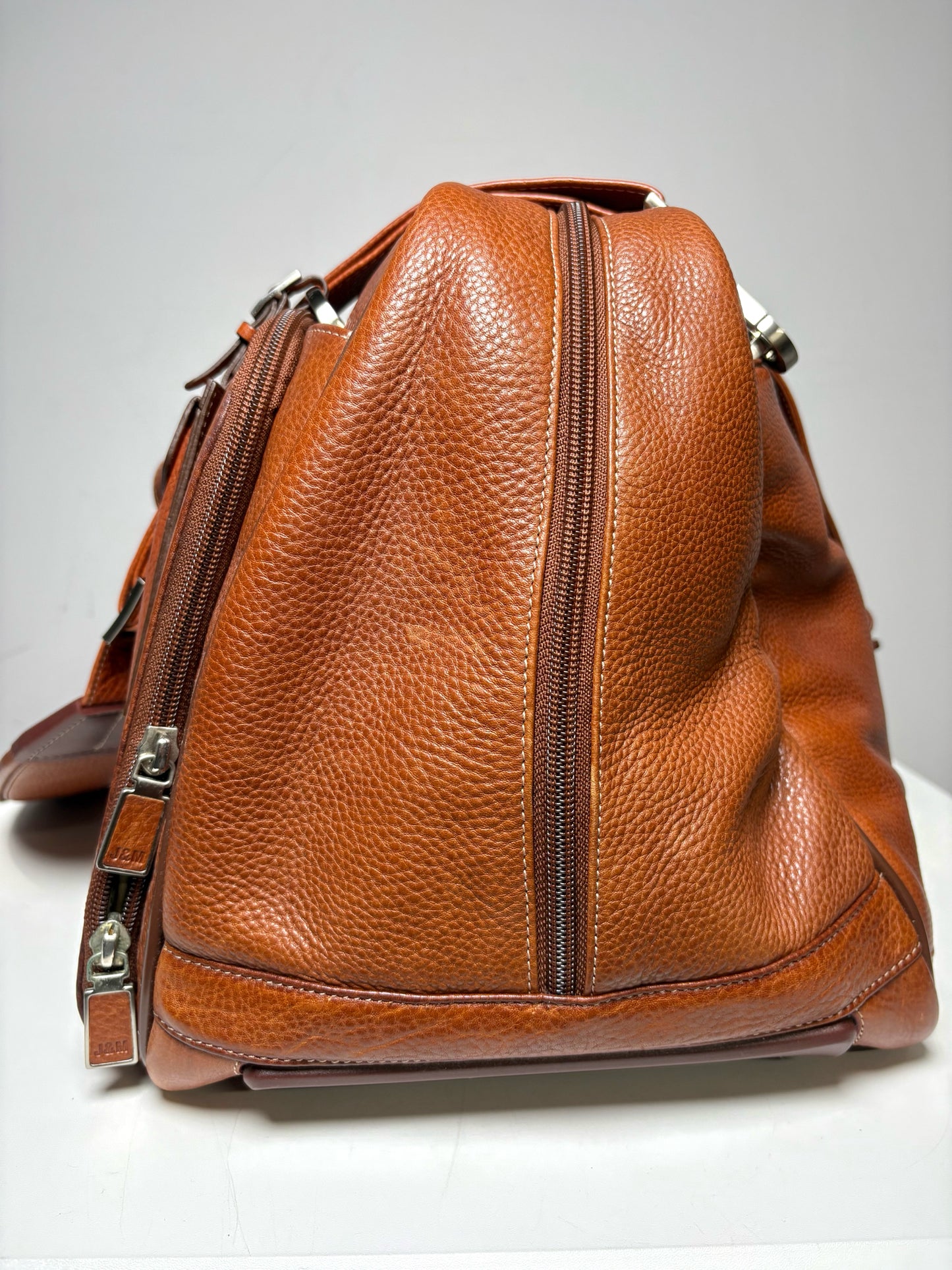 Johnston & Murphy Pre-Owned Leather Duffel Carry-On Travel Bag